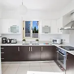 Ferienvilla Pv17 Mit Sonnenterrasse Und Pool By Interhome *