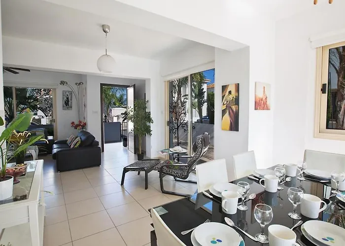 Ferienvilla Pv17 Mit Sonnenterrasse Und Pool By Interhome Σπίτι διακοπών Πρωταράς