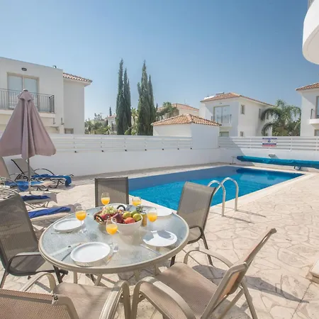 Feriehus Ferienvilla Pv17 Mit Sonnenterrasse Und Pool By Interhome *