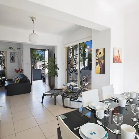 Ferienvilla Pv17 Mit Sonnenterrasse Und Pool By Interhome Prázdninový dům Protaras