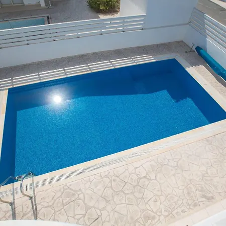 Prázdninový dům Ferienvilla Pv17 Mit Sonnenterrasse Und Pool By Interhome Protaras