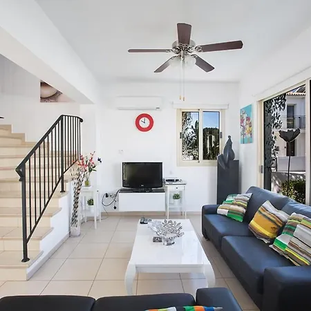 Ferienvilla Pv17 Mit Sonnenterrasse Und Pool By Interhome Сasa de vacaciones Protaras