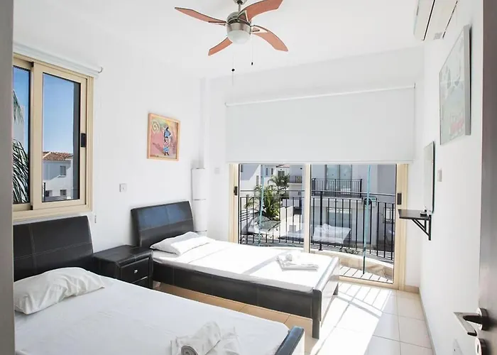 Ferienvilla Pv17 Mit Sonnenterrasse Und Pool By Interhome